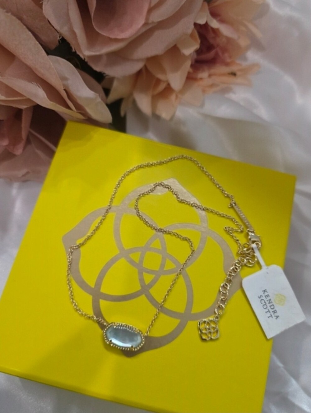 Kendra Scott Gold  Elisa Necklace with Pale Blue Oval Pendant